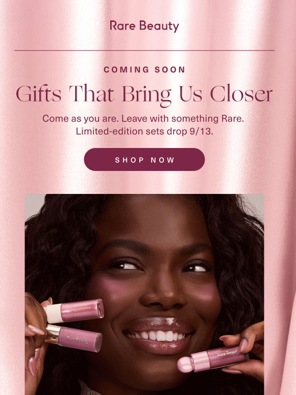 👀 A first look at our holiday collection