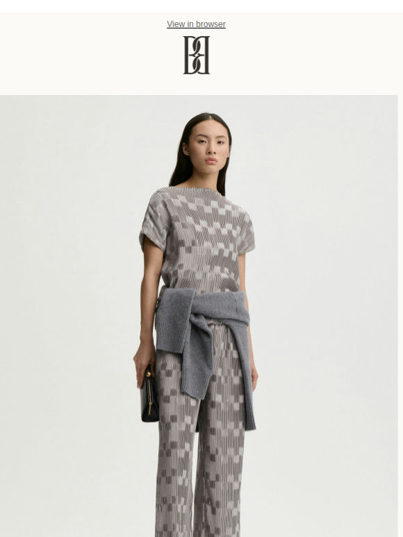 Plissé, styled for any occasion