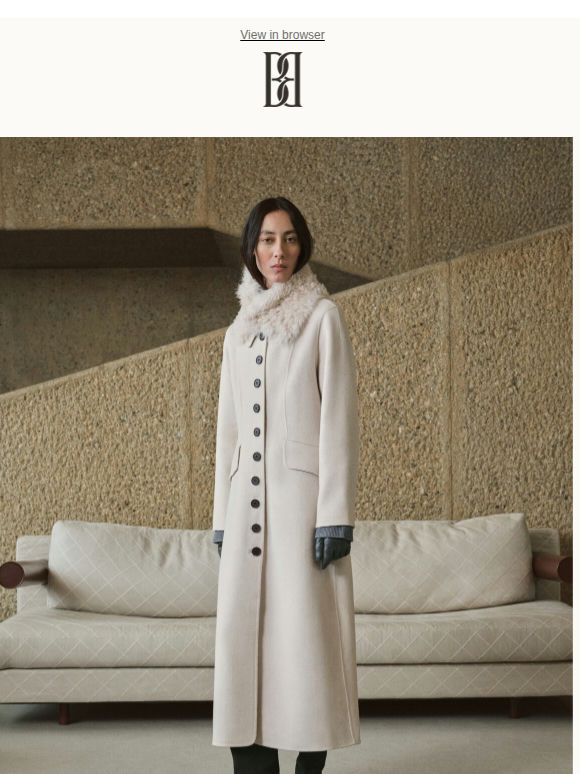 A coat that carries the season