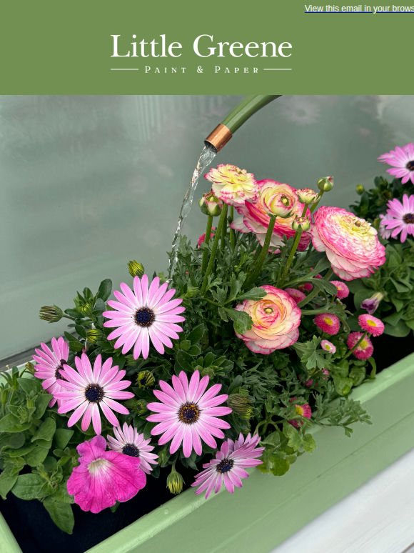 A joyful exterior for every season...